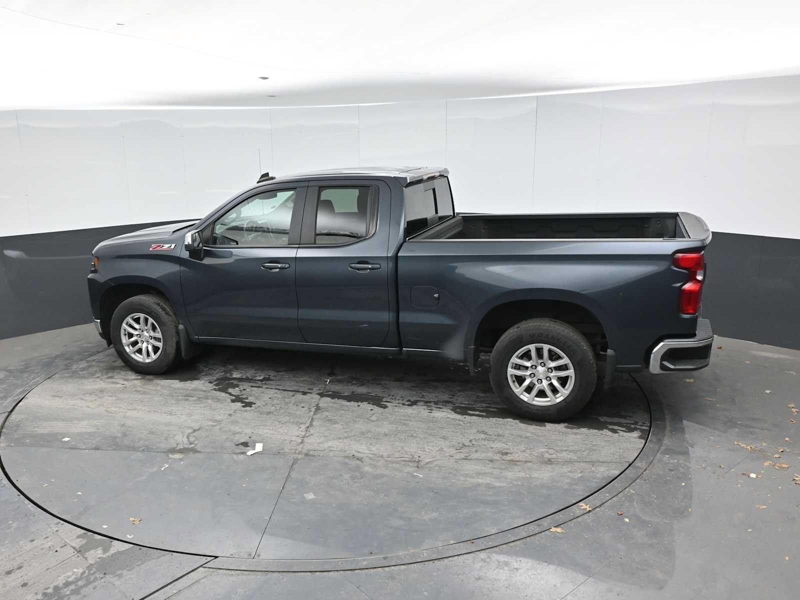 Used 2019 Chevrolet Silverado 1500 LT w/ All-Star Edition AWD/4WD image 13