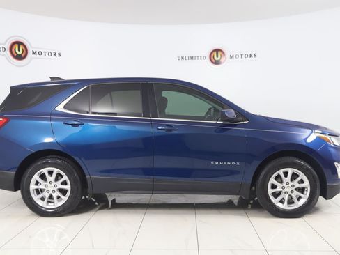 Used 2020 Chevrolet Equinox LT FWD image 2