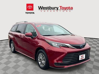 Used 2024 Toyota Sienna LE