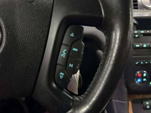 Used 2011 Buick Enclave CX FWD image 26