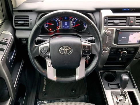 Used 2016 Toyota 4Runner SR5 image 5