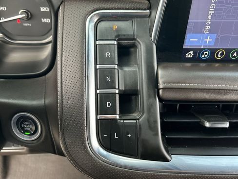 Used 2021 GMC Yukon SLT w/ Rear Media and Nav Package image 16