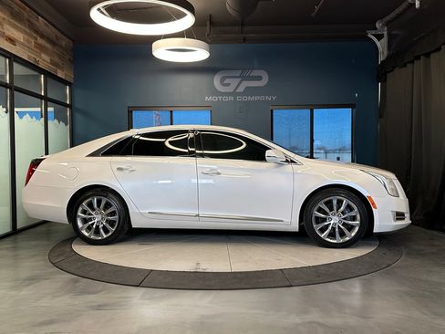 Used 2016 Cadillac XTS Premium AWD/4WD image 2