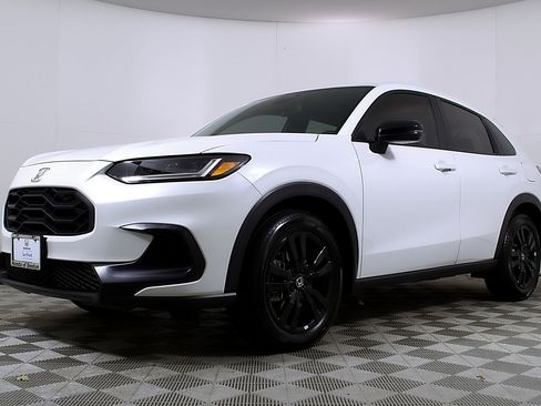 Used 2026 Honda HR-V Sport image 2