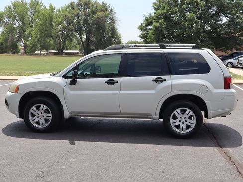 Used 2008 Mitsubishi Endeavor LS AWD/4WD image 9