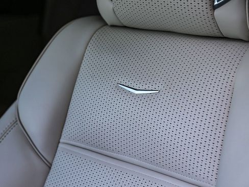 Used 2025 Cadillac Escalade ESV Sport Platinum w/ LPO, Floor Liner Package AWD/4WD image 23