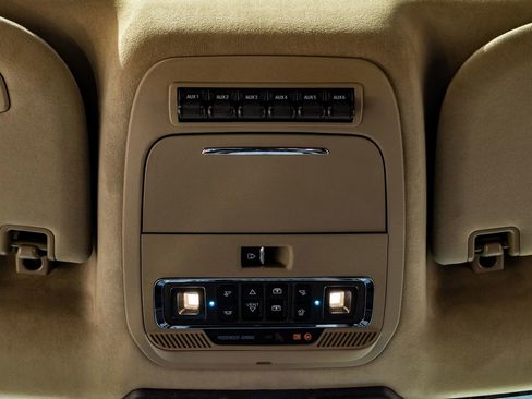 Used 2025 Ford F450 Platinum w/ Platinum Plus Package image 28