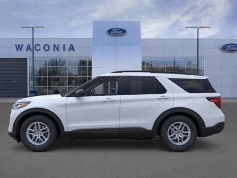 New 2026 Ford Explorer Active AWD/4WD image 3