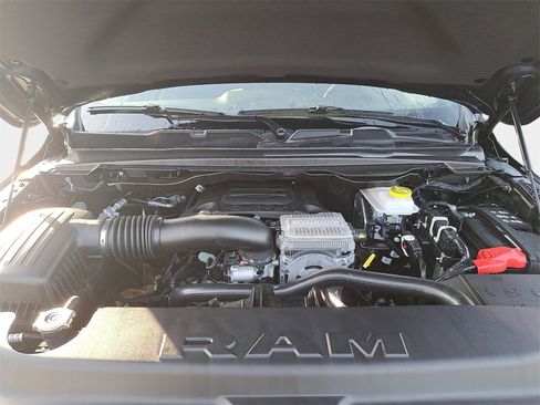 New 2026 RAM 1500 4x4 Crew Cab image 27