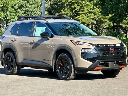 New 2026 Nissan Rogue SV AWD/4WD image 9