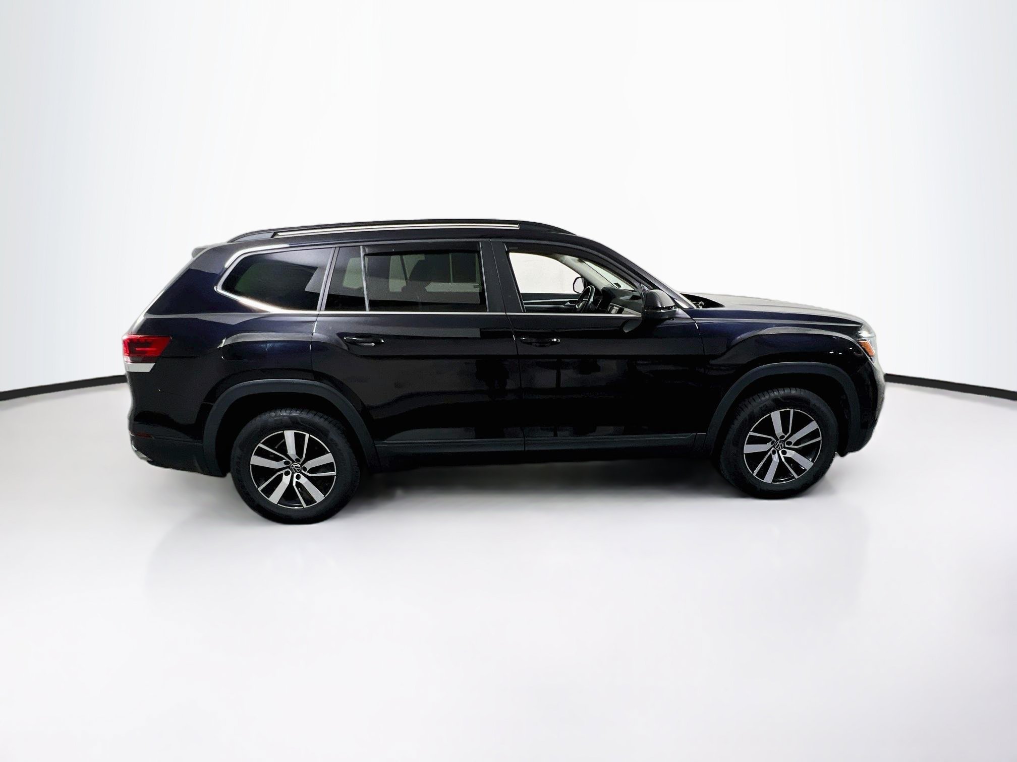 Used 2022 Volkswagen Atlas SE AWD/4WD image 4
