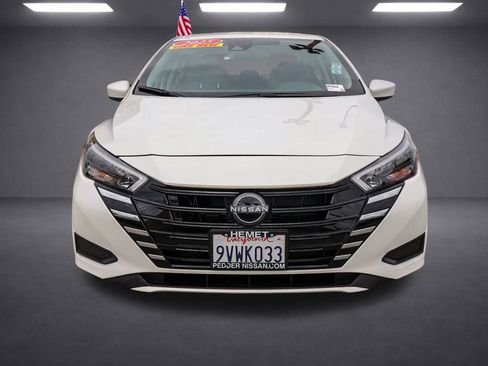 Used 2025 Nissan Versa SV w/ Trunk Package image 9