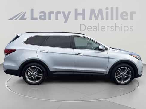 Used 2017 Hyundai Santa Fe AWD image 6