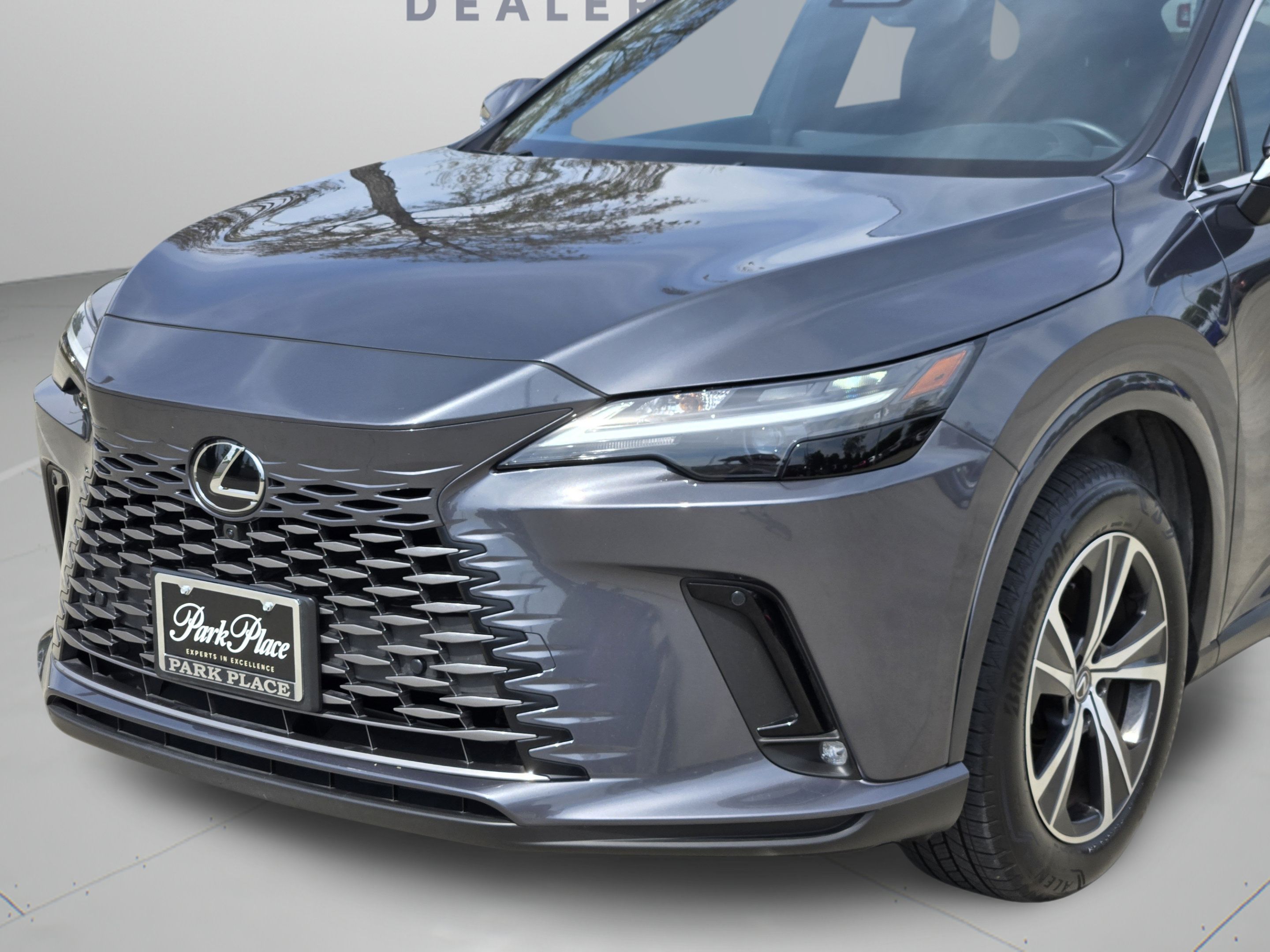 Used 2025 Lexus RX 350 Premium w/ Accessory Package (Z1) FWD image 32