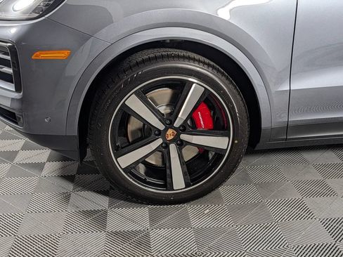 New 2026 Porsche Cayenne S AWD/4WD image 11