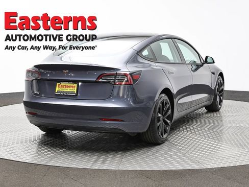 Used 2023 Tesla Model 3 Standard Range image 5