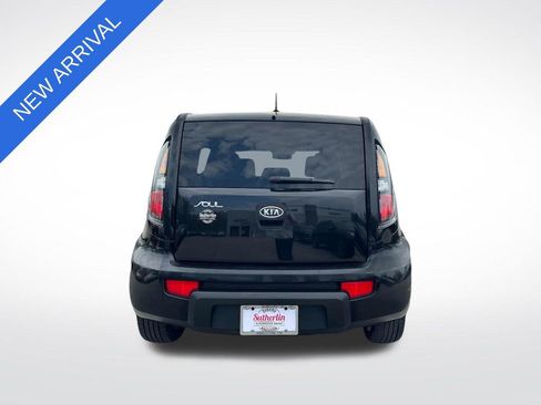 Used 2011 Kia Soul + w/ Audio Pkg image 4