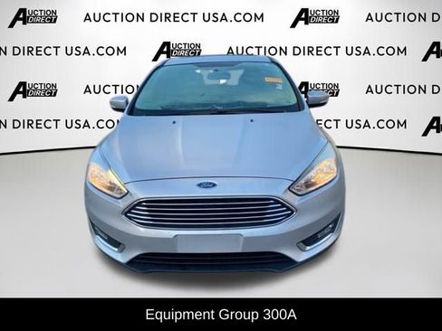 Used 2018 Ford Focus Titanium image 2