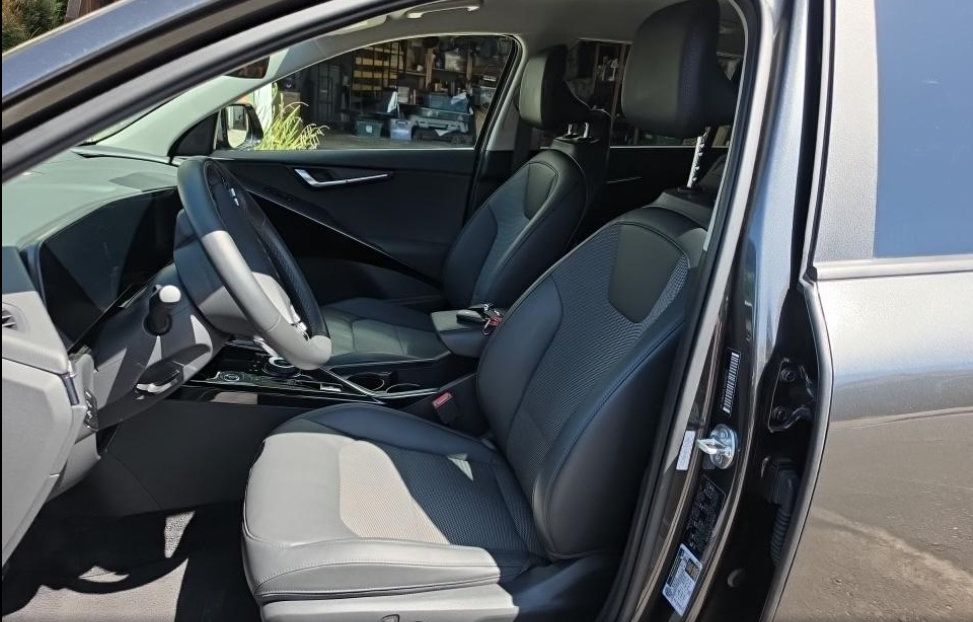 Used 2024 Kia Niro Wind FWD image 3