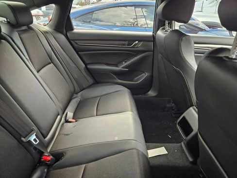 Used 2019 Honda Accord Sport image 9