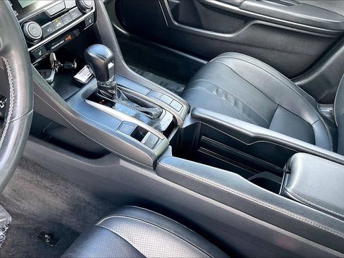 Used 2018 Honda Civic Sport Touring image 13