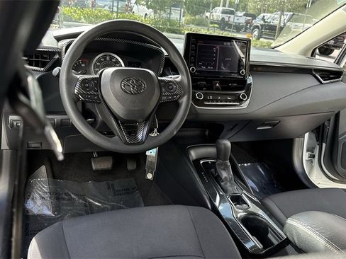 Used 2022 Toyota Corolla LE image 36