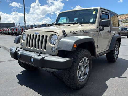 Used 2018 Jeep Wrangler Rubicon w/ Power Convenience Group AWD/4WD image 7