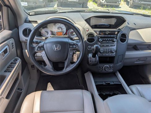 Used 2015 Honda Pilot Touring image 18