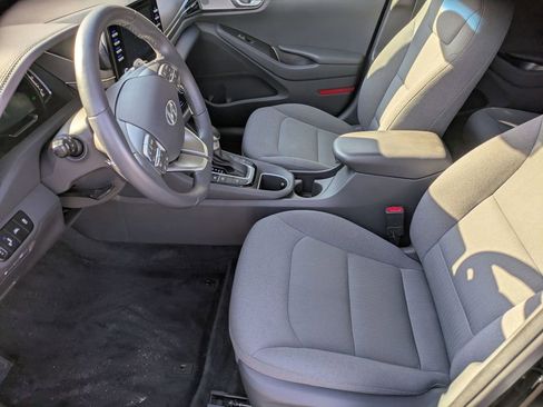 Used 2020 Hyundai Ioniq SEL image 19