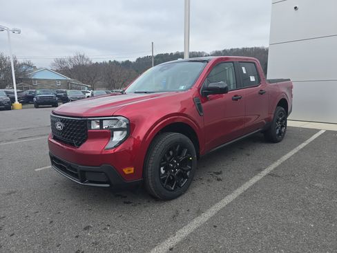 New 2025 Ford Maverick XLT w/ Black Appearance Package image 8