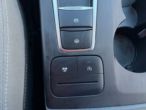 Used 2020 Ford Escape SE image 54