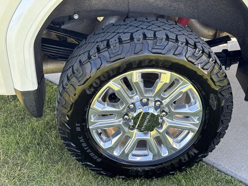 Used 2021 GMC Sierra 3500 Denali w/ Denali Ultimate Package AWD/4WD image 12