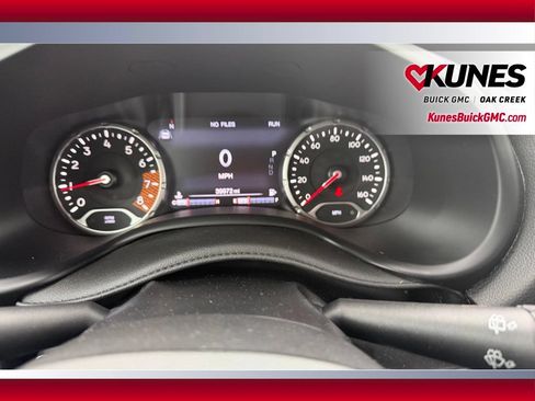 Used 2023 Jeep Renegade Latitude AWD/4WD image 22