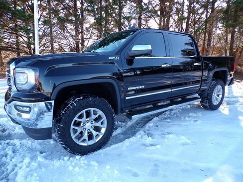 Used 2018 GMC Sierra 1500 SLT w/ SLT Premium Package image 1