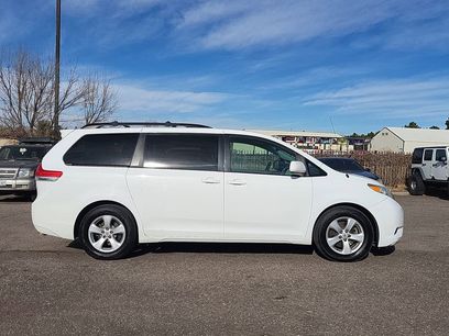 Used 2012 Toyota Sienna LE w/ Towing Pkg