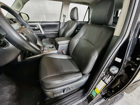 Used 2022 Toyota 4Runner Limited AWD/4WD image 26