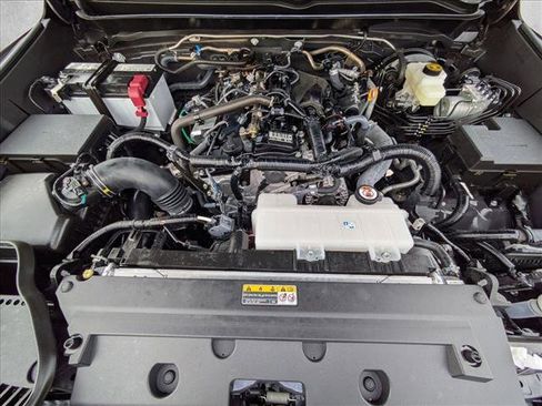 Certified 2025 Toyota Tacoma SR5 image 23