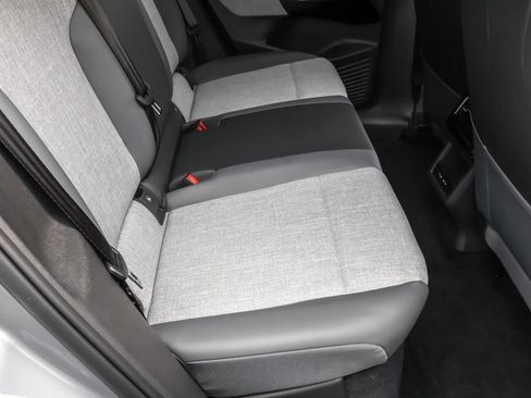Certified 2025 Volkswagen ID.4 Pro AWD/4WD image 34