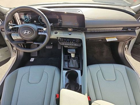 New 2025 Hyundai Elantra Limited w/ Cargo Package FWD image 18