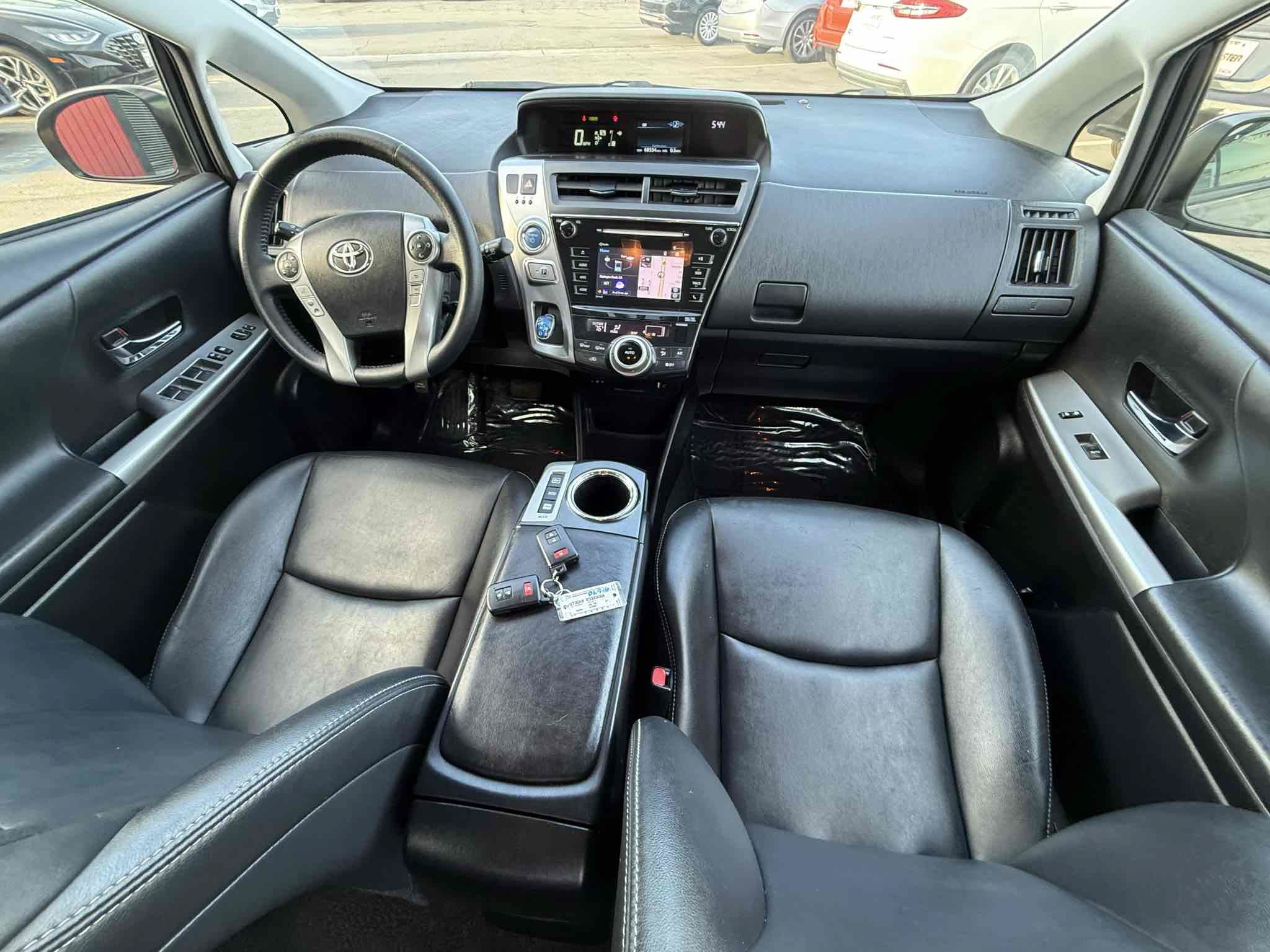 Used 2017 Toyota Prius V Four FWD image 59