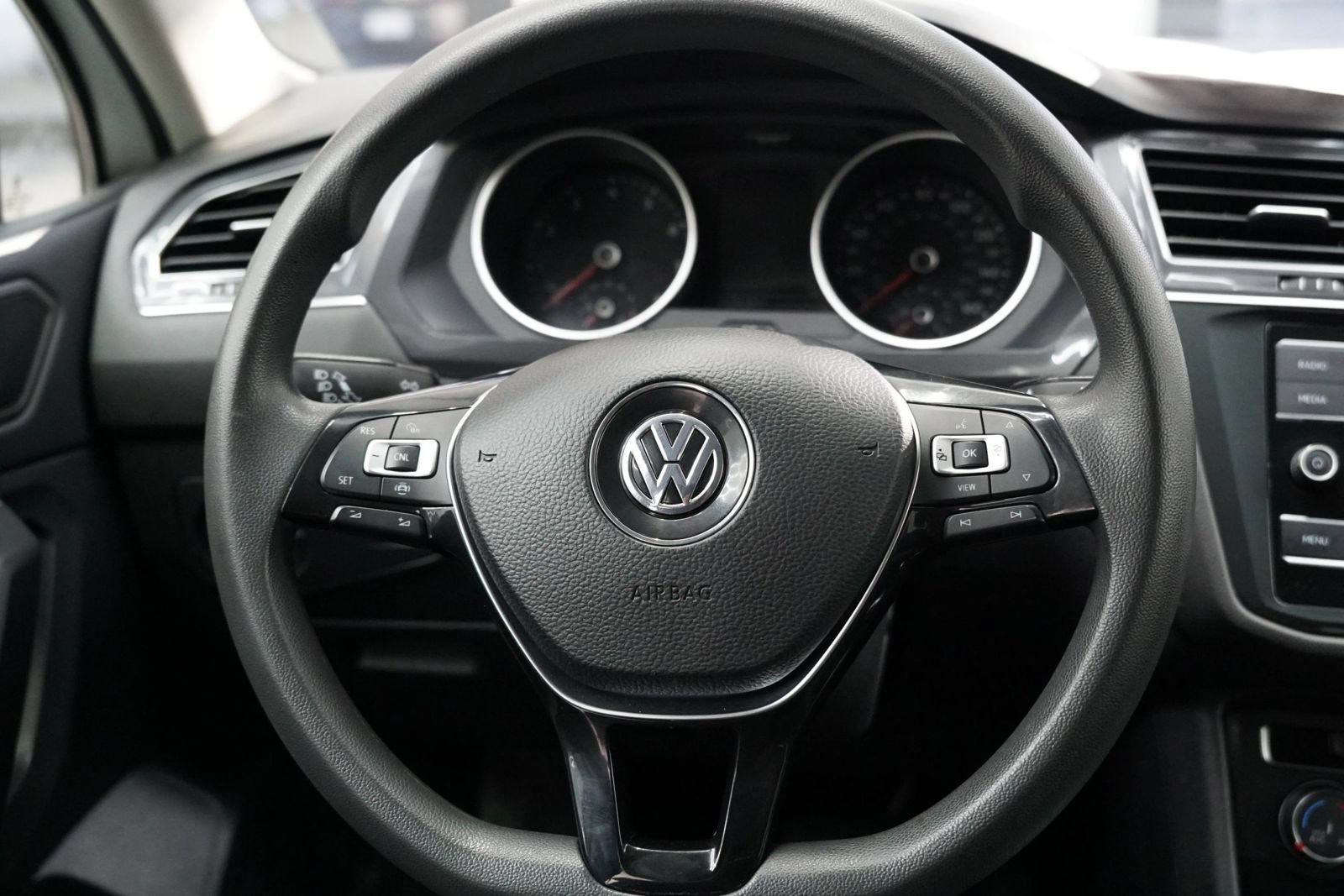 Used 2020 Volkswagen Tiguan S FWD image 16
