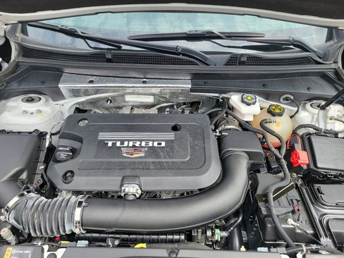Certified 2023 Cadillac XT4 Premium Luxury AWD/4WD image 16