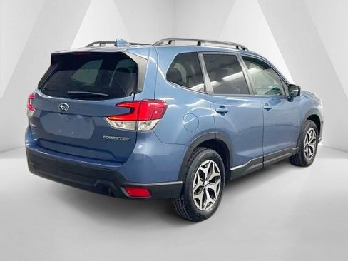 Used 2023 Subaru Forester Premium AWD/4WD image 7
