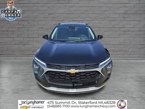 Used 2024 Chevrolet Trax LT w/ Driver Confidence Package FWD image 9