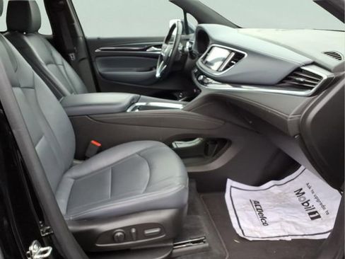 Used 2023 Buick Enclave Essence FWD image 28