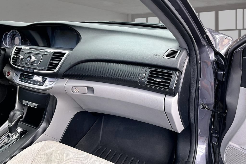 Used 2014 Honda Accord EX image 17