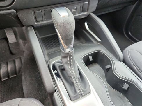 Used 2022 Nissan Frontier SV w/ Technology Package image 24