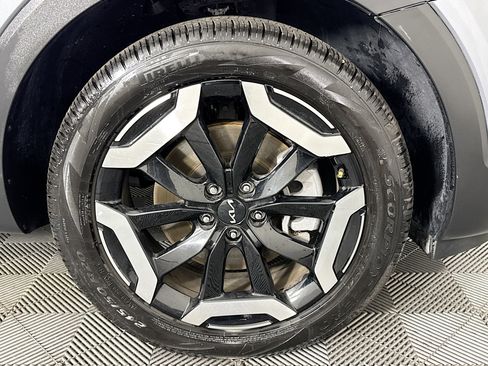 Used 2025 Kia Telluride S AWD/4WD image 46