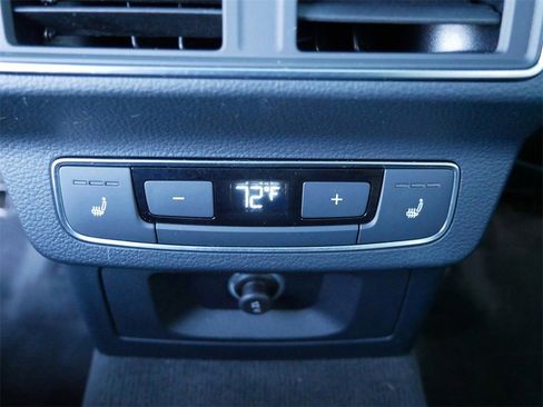 Used 2018 Audi Q5 2.0T Premium Plus w/ Premium Plus Package image 11