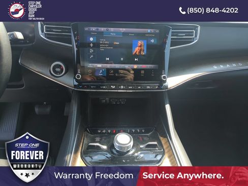 Used 2024 Jeep Grand Wagoneer L 4WD image 24